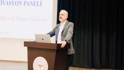 Sağlık çalışanlarına yönelik “Etkili İletişim ve Mesleki Motivasyon” paneli gerçekleştirildi