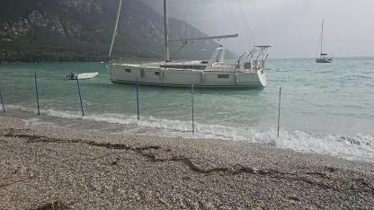 Şiddetli fırtına ve sağanak hayatı olumsuz etkiledi