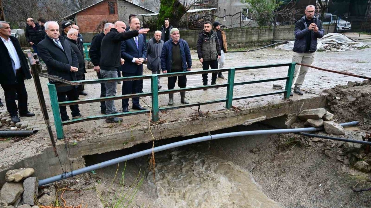 Su baskını meydana gelen köyde hasar tespit çalışmaları başladı