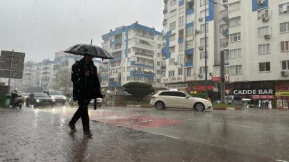 Yeni uyarı geldi! Antalya çevrelerinde kuvvetli yağış bekleniyor