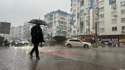 Yeni uyarı geldi! Antalya çevrelerinde kuvvetli yağış bekleniyor