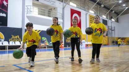 Hem spor hem kardeşlik: Dördüzler basketbolda buluştu