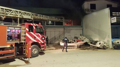 Tekne bakım ve imalathanesinde yangın