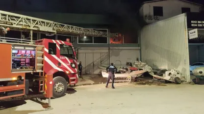 Tekne bakım ve imalathanesinde yangın