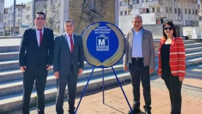 Muhasebe Haftası'nda çelenk sunumu