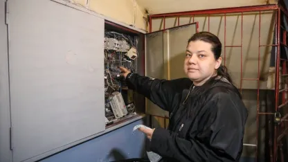 Biri otizmli, 2 çocuğuyla eşinden kalan maaşla yaşamını sürdürmeye çalışıyor