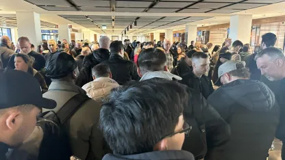 Berlin'de yine pasaport kuyruğu