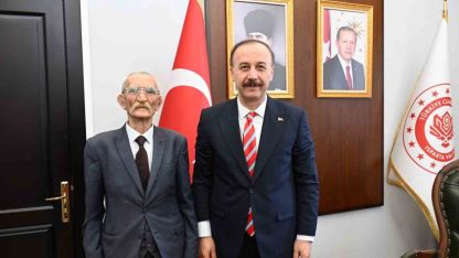 Isparta’da bir vatandaş Savunma Sanayii Destekleme Fonu’na 100 bin lira bağışladı