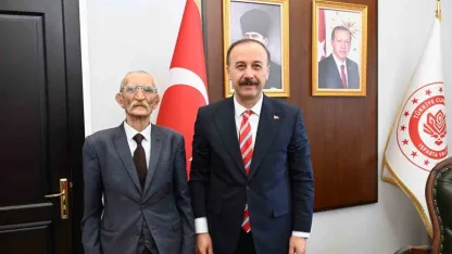 Isparta’da bir vatandaş Savunma Sanayii Destekleme Fonu’na 100 bin lira bağışladı