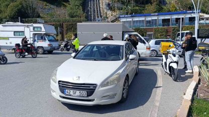 Kırmızı ışıkta geçip kaza yaptı, ehliyetine 1 ay el konuldu