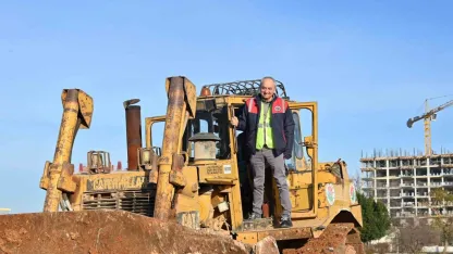 Kocagöz, sahada belediye ekipleriyle çalıştı