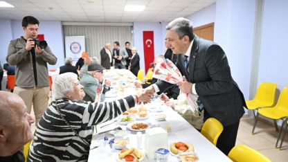 Vali Şahin, Alanya Huzurevi sakinleriyle bir araya geldi