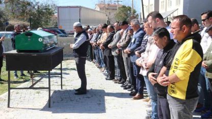 Kadınlar Günü’nde kocası tarafından katledilen kadın toprağa verildi