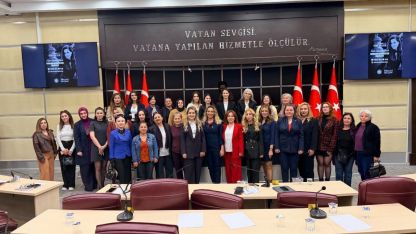 Kadınların mücadelesi ‘Kadın Yaşamdır’ panelinde konuşuldu