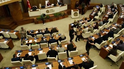 Böcek'in kurduğu esnaf dairesi için kapatma teklifi