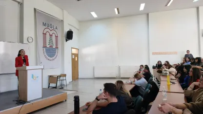 Üniversite öğrencilerine 'bilişim dolandırıcılığına karşı' farkındalık