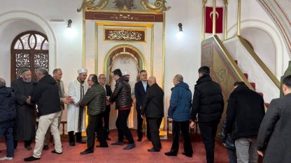 Vali Akbıyık bayram namazını Menteşe’de kıldı