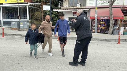 Burdur’da 2 genç tanımadığı bir kişi tarafından bıçaklandı
