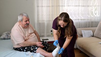 Başkan Uysal: Muratpaşa'da herkese uzanan bir el var