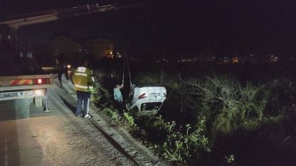 Antalya’da otomobil sulama kanalına uçtu, sürücüsü kayıplara karıştı