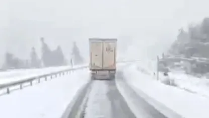Antalya- Konya yolunda kar yağışı