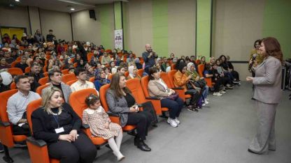 Minik yetenekler sahne aldı, bahar şenliği renkli geçti