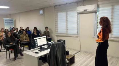 Genç kadınların istihdam yolculuğu başladı