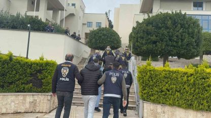 Turistleri hedef alan dolandırıcılık şüphelileri tutuklandı