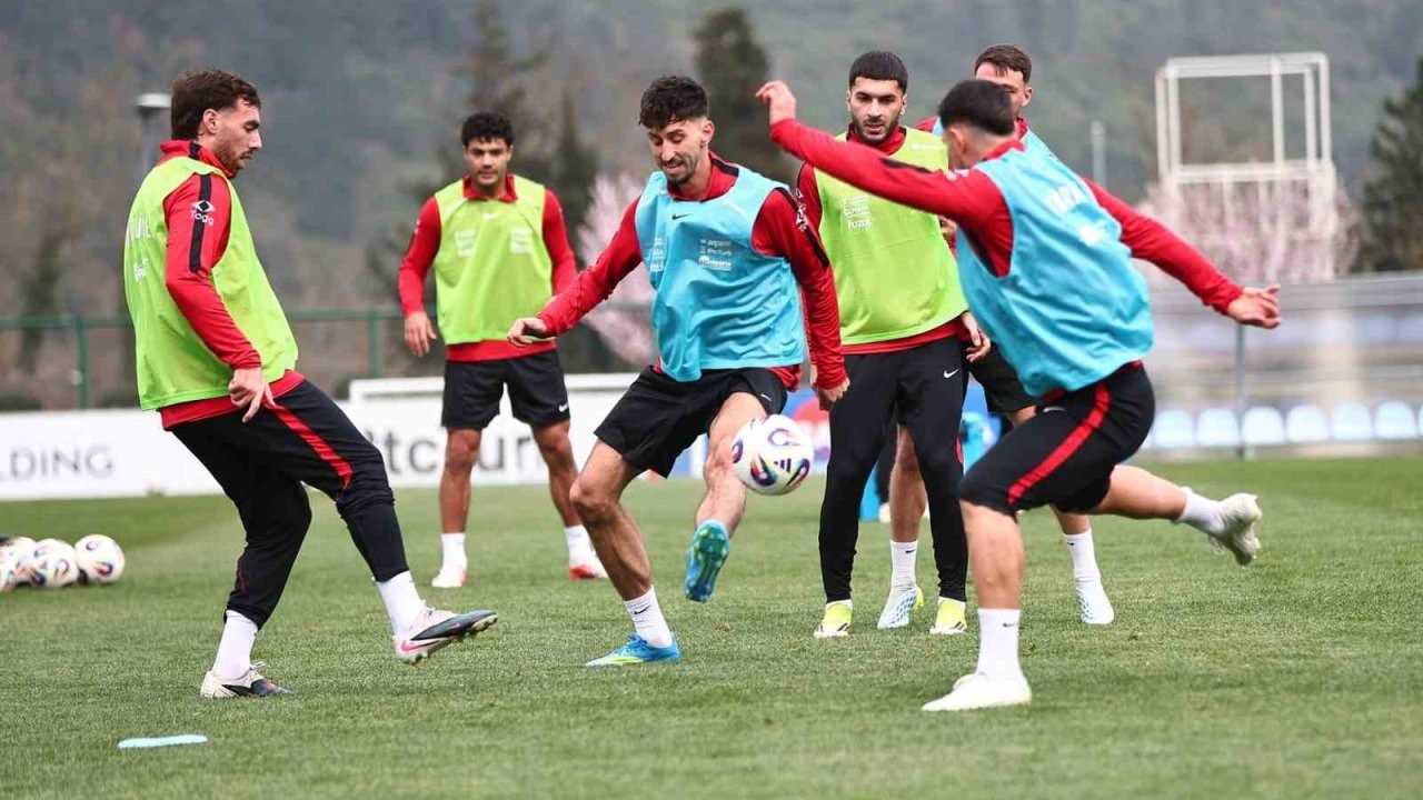 A Milli Futbol Takımı, Kosova maçı hazırlıklarına başladı