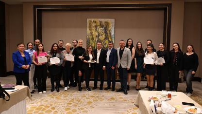 AGC’li Gazetecilere İngilizce Sertifikası