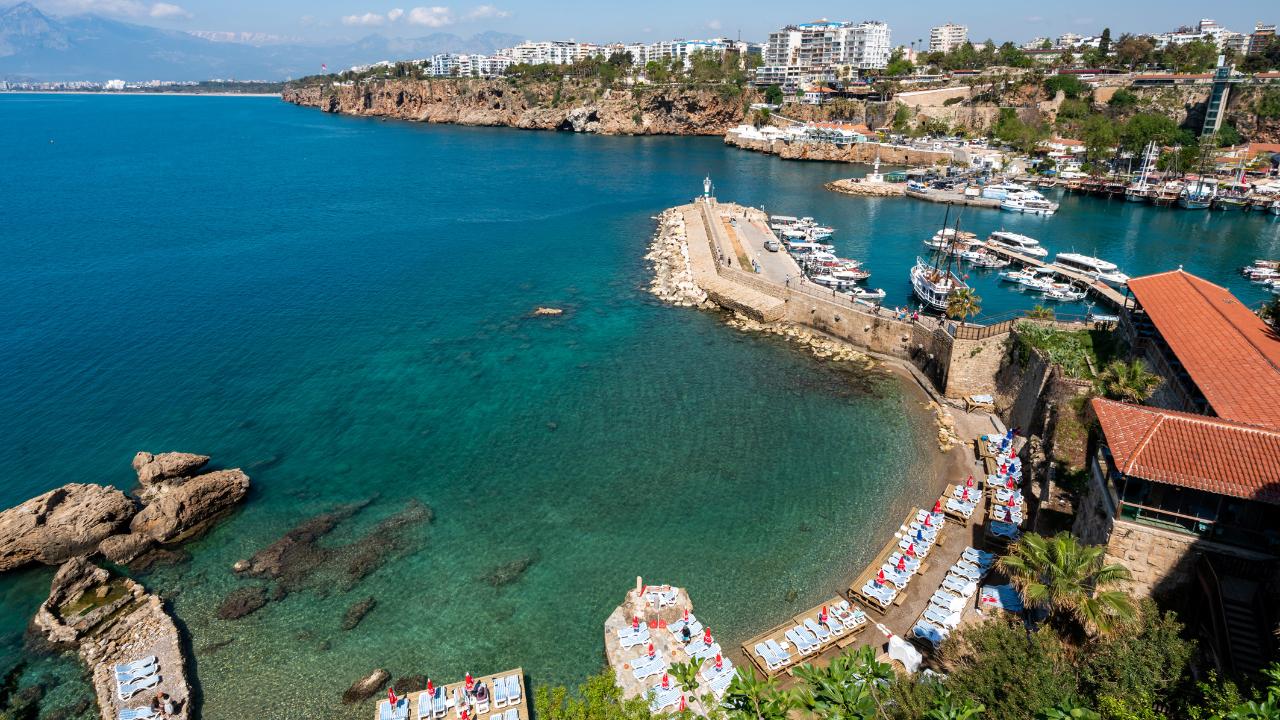 Antalya denize neden sırtını döndü!