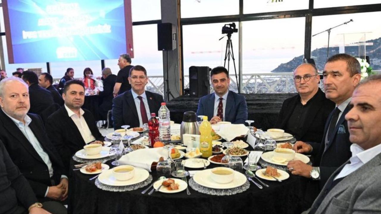 Antalya Esnaf ve Sanatkarlar Odaları Birliği ilçelerde iftar programları düzenledi