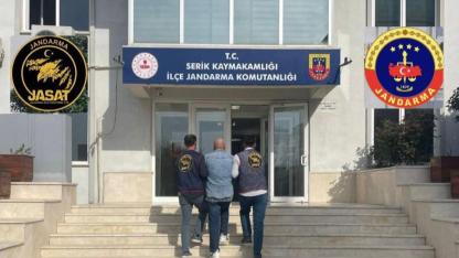 Antalya'da 10 yıl hapis cezası bulunan şahıs yakalandı