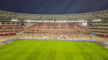 Antalya’da 11’ler belli oldu! Antalyaspor sahasında Fenerbahçe’yi ağırlıyor
