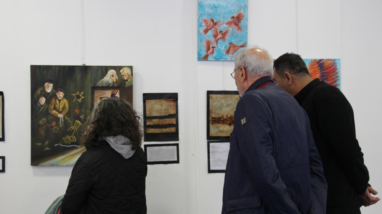 Antalya'da "Bir Kadın Bir Yolculuk Kalemden Fırçaya" resim sergisi açıldı