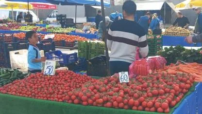 Antalya'da Domates fiyatları farklı!