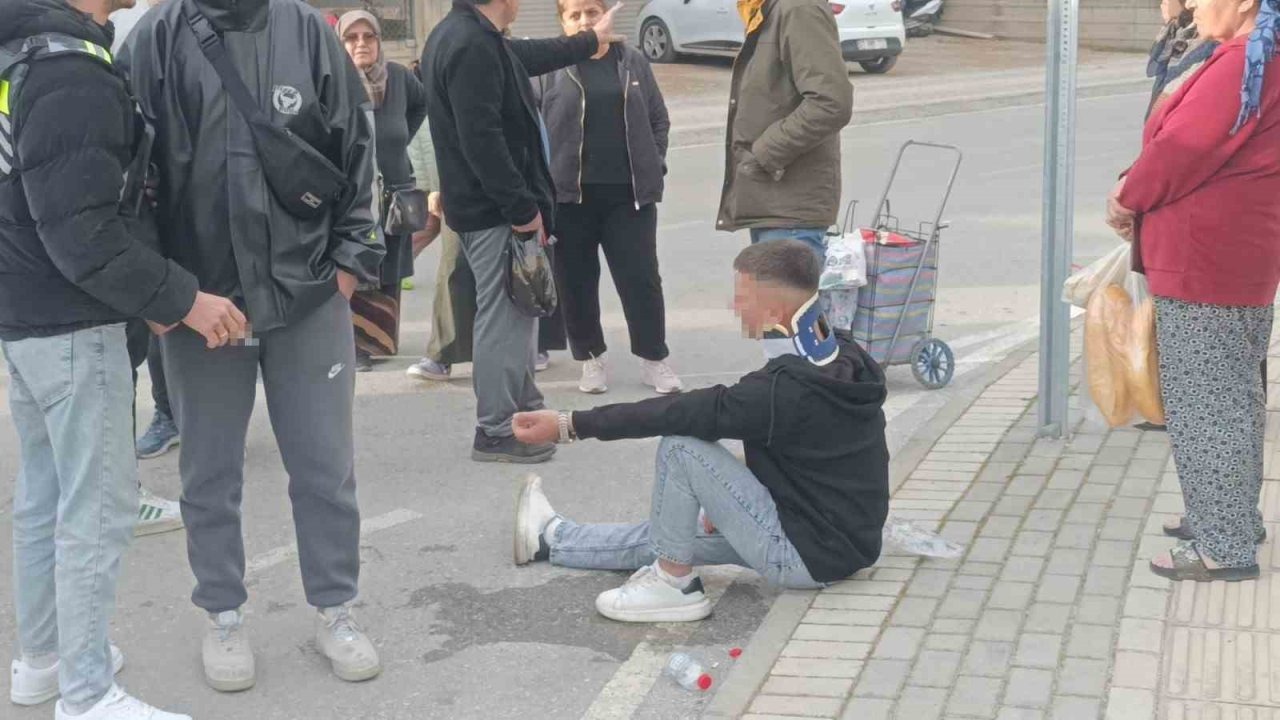 Antalya’da motosiklet ile elektrikli bisiklet çarpıştı: 3’ü çocuk 4 yaralı
