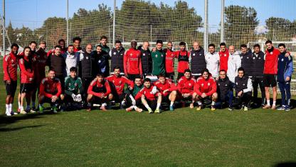 Antalyaspor’da antrenman öncesi çifte kutlama