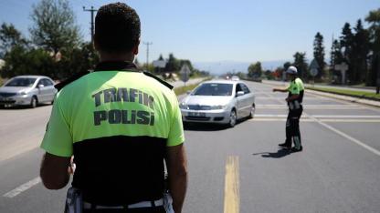 Araç sahipleri dikkat: Bu ekipmanlar aracınızda mutlaka olmalı!