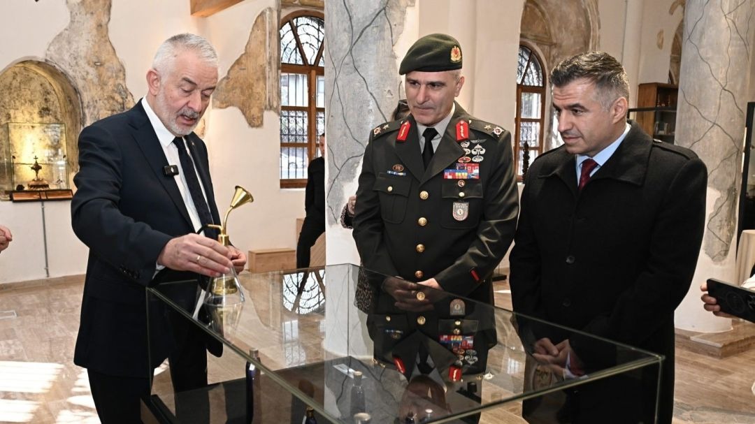 Atatürk’ün kullandığı koku ve kolonya şişeleri Misparta Koku Müzesi’nde sergileniyor