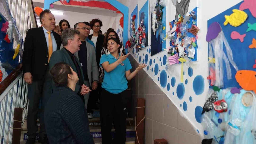 Büyükşehir Uluslararası Sıfır Atık Günü’nü öğrencilerle kutladı