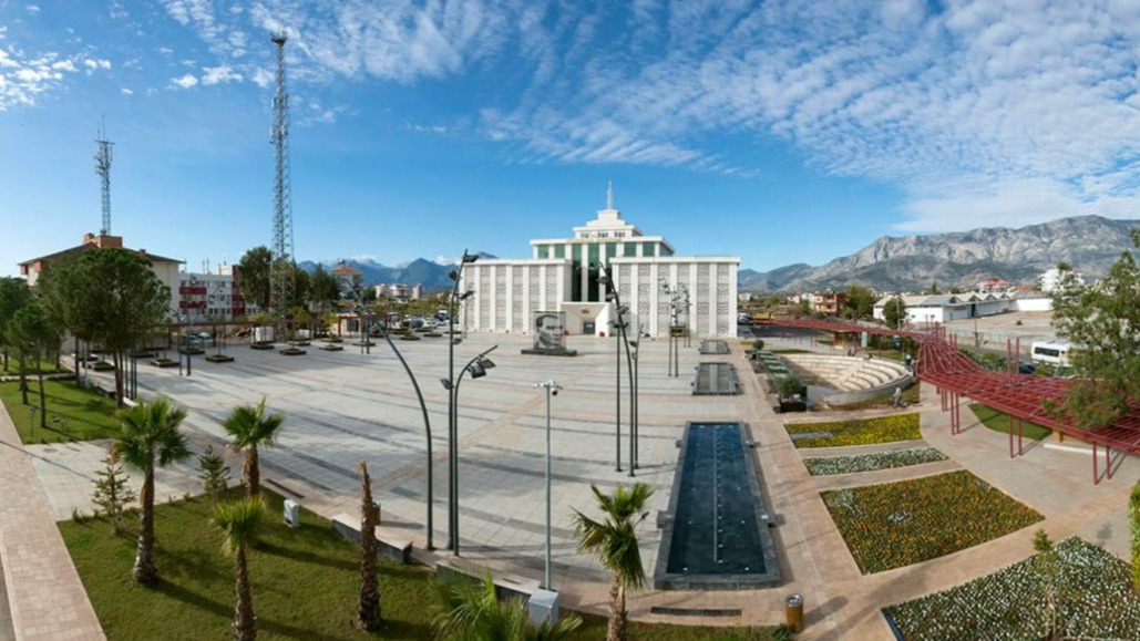 Döşemealtı'nda büyük operasyon! Başkan Genç gözaltında