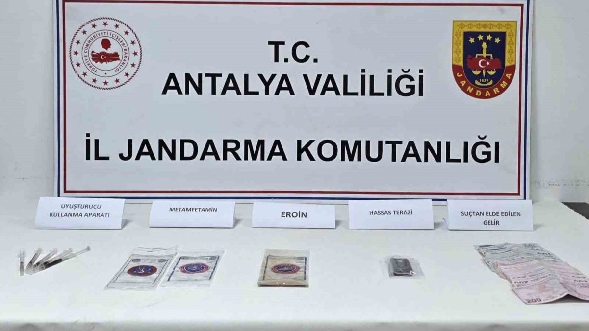 Döşemealtı’nda uyuşturucu operasyonu