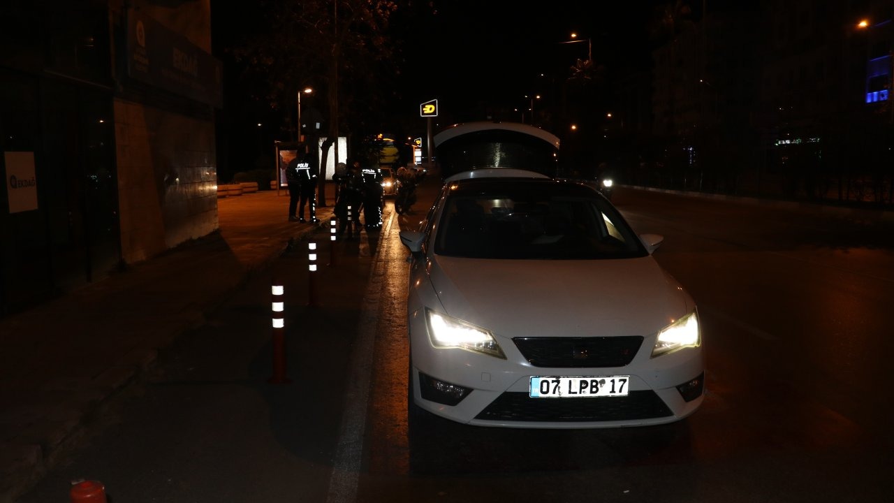 Ehliyetsiz sürücü yunus timlerine yakalandı