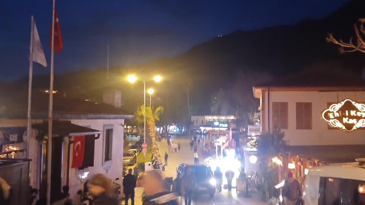 Kaş'ta bayram yoğunluğu!