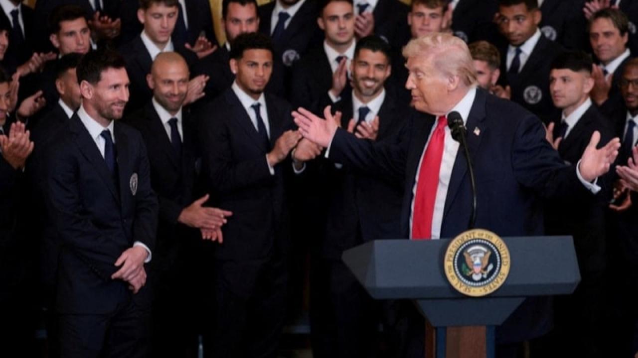 Lionel Messi’den Trump’a hediye!