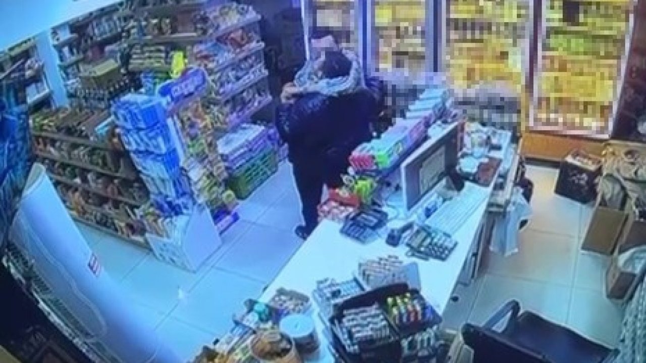 Markette 19 yaşındaki genci hayattan koparan cinayet anına ait görüntüler ortaya çıktı