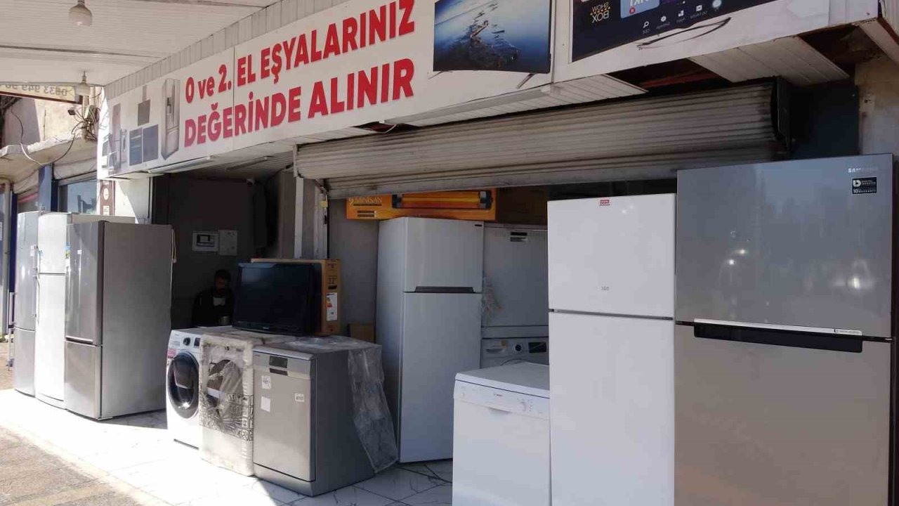 Mersin esnafı genç tarafından soyuldu