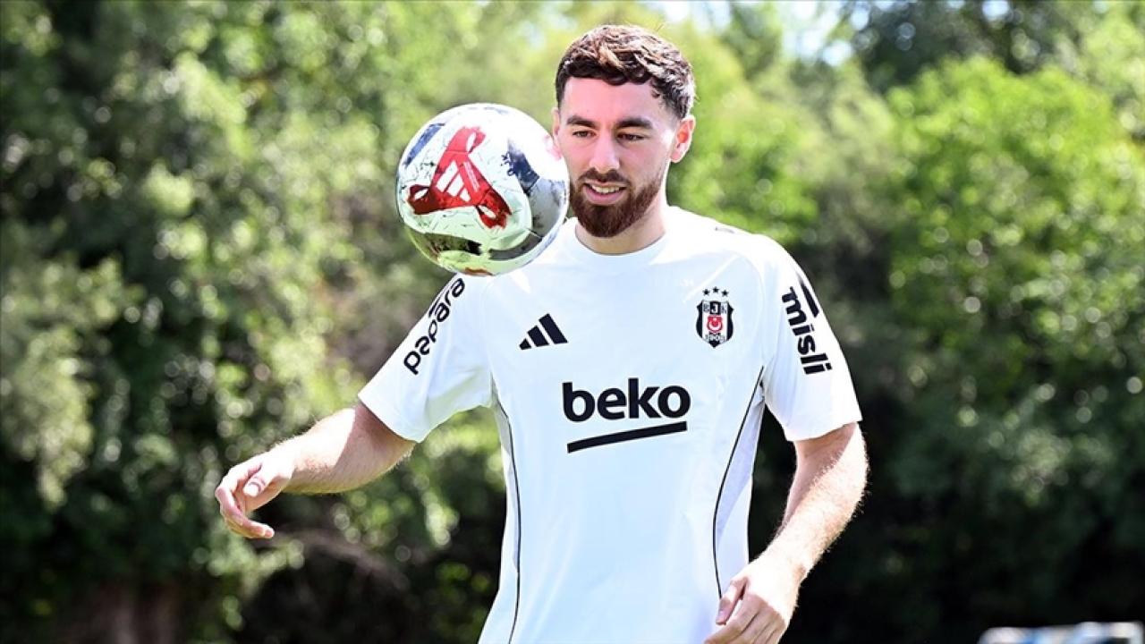 Orkun Kökçü'ye ilgi büyük!