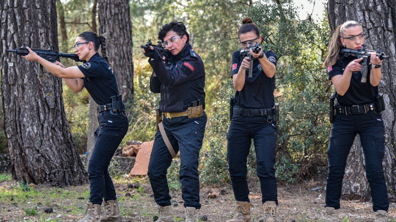 Polisin kadın eğitmenleri: Gücümüz Nene Hatunlardan geliyor